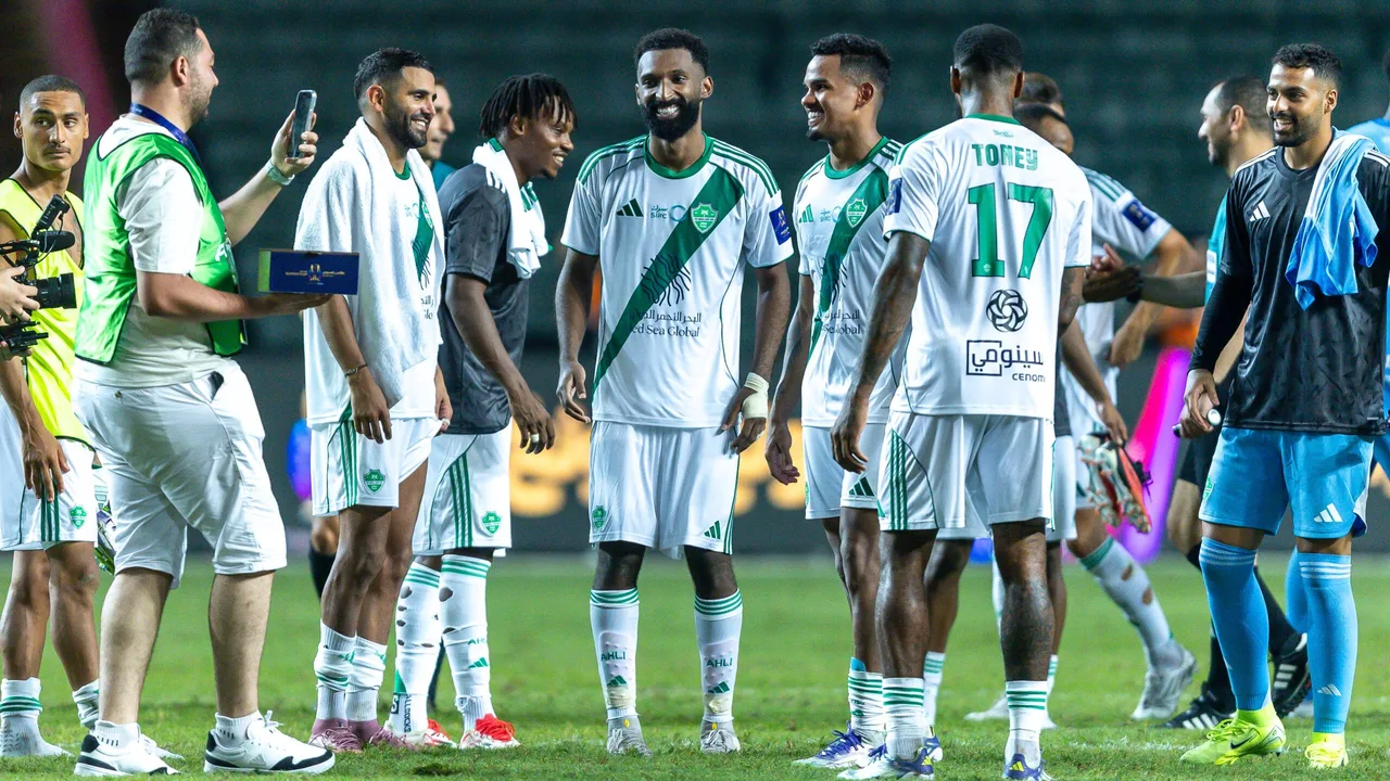 رئيس أهلي جدة السابق يفجر مفاجأة: قرار المسابقات أهدى الفوز لبيراميدز